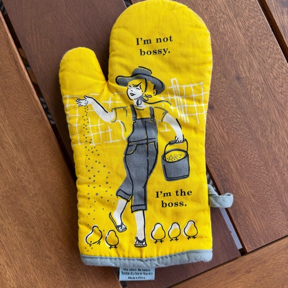 Blue Q Yellow and Gray Oven Mitt with Fun Design I’m Not Bossy - Picture 1 of 5